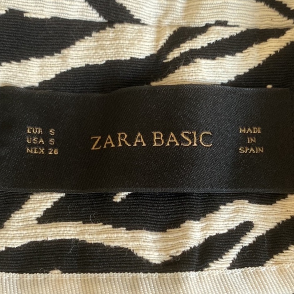 Zara Basic Zebra Print V Neck One Button Jacket - image 8